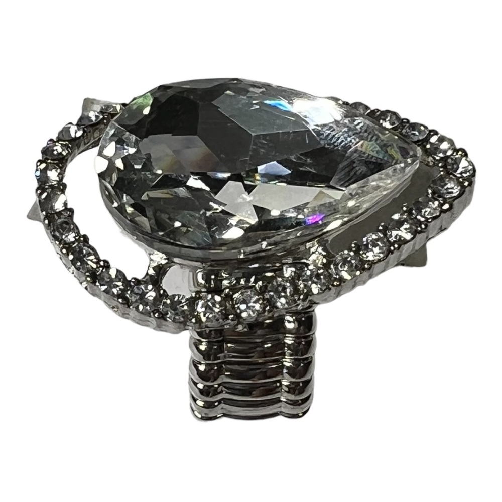 Ring - Picture 3 of 7
